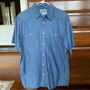 Men’s Mountain khaki blue denim color button down short sleeve shirt